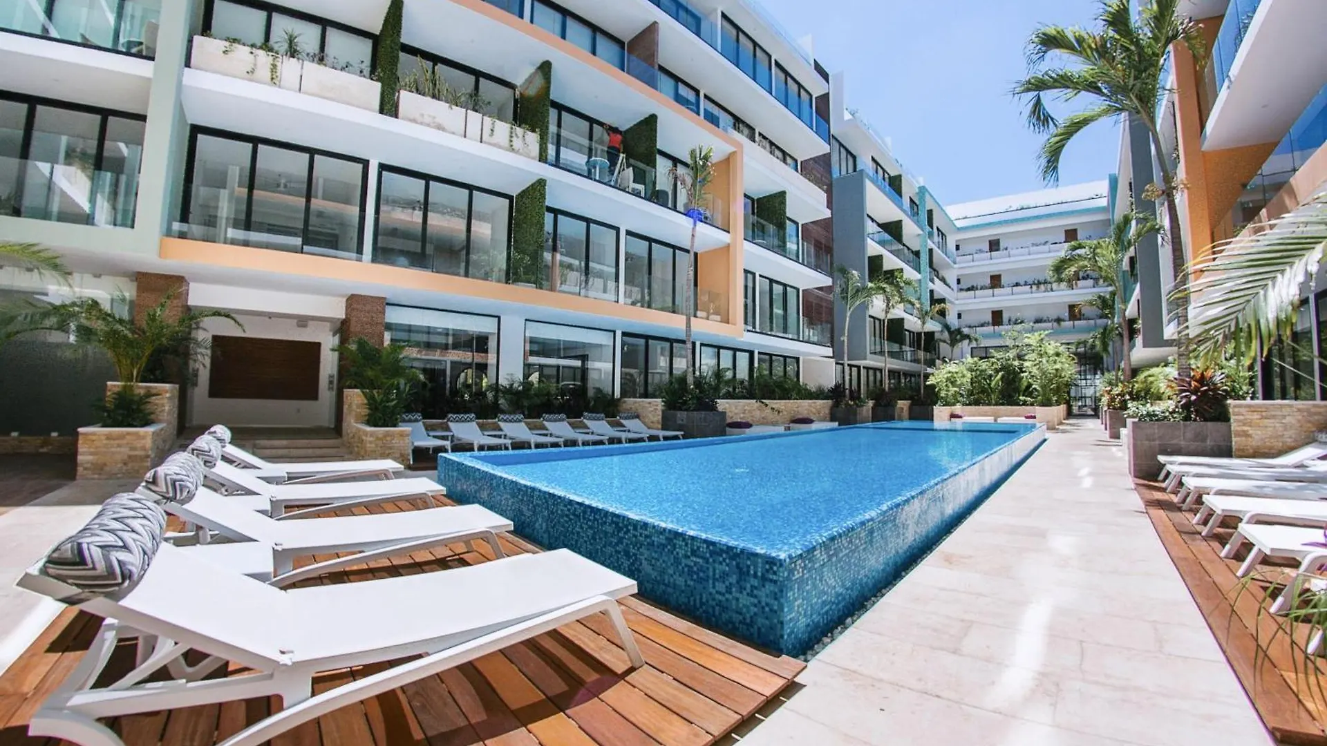 The City Condos By Menesse Playa del Carmen Casa de hóspedes